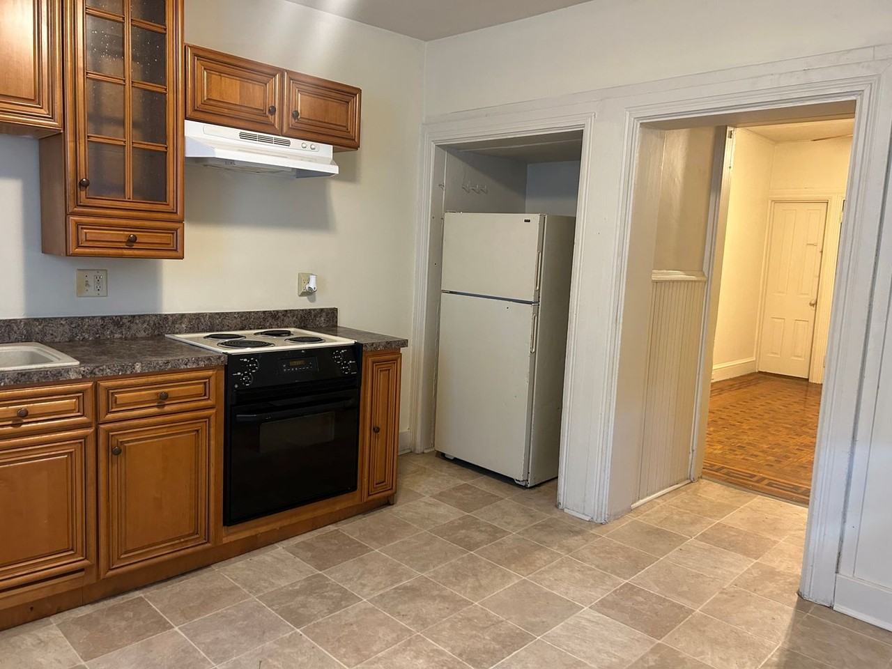 686 Columbia Ave - Photo 2 of 9