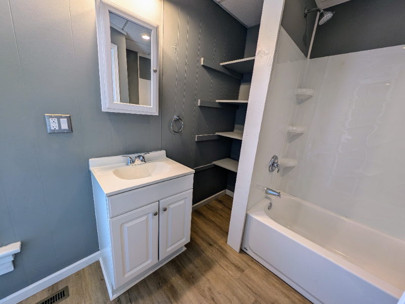 702 Lincoln St - Photo 2 of 20