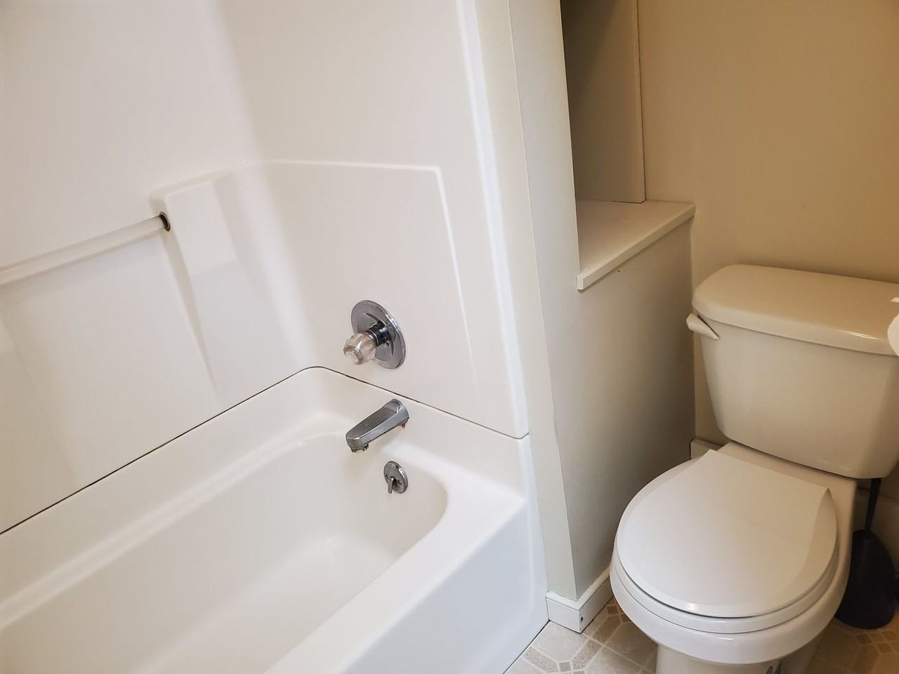 304 N. Broad St. - Photo 3 of 13