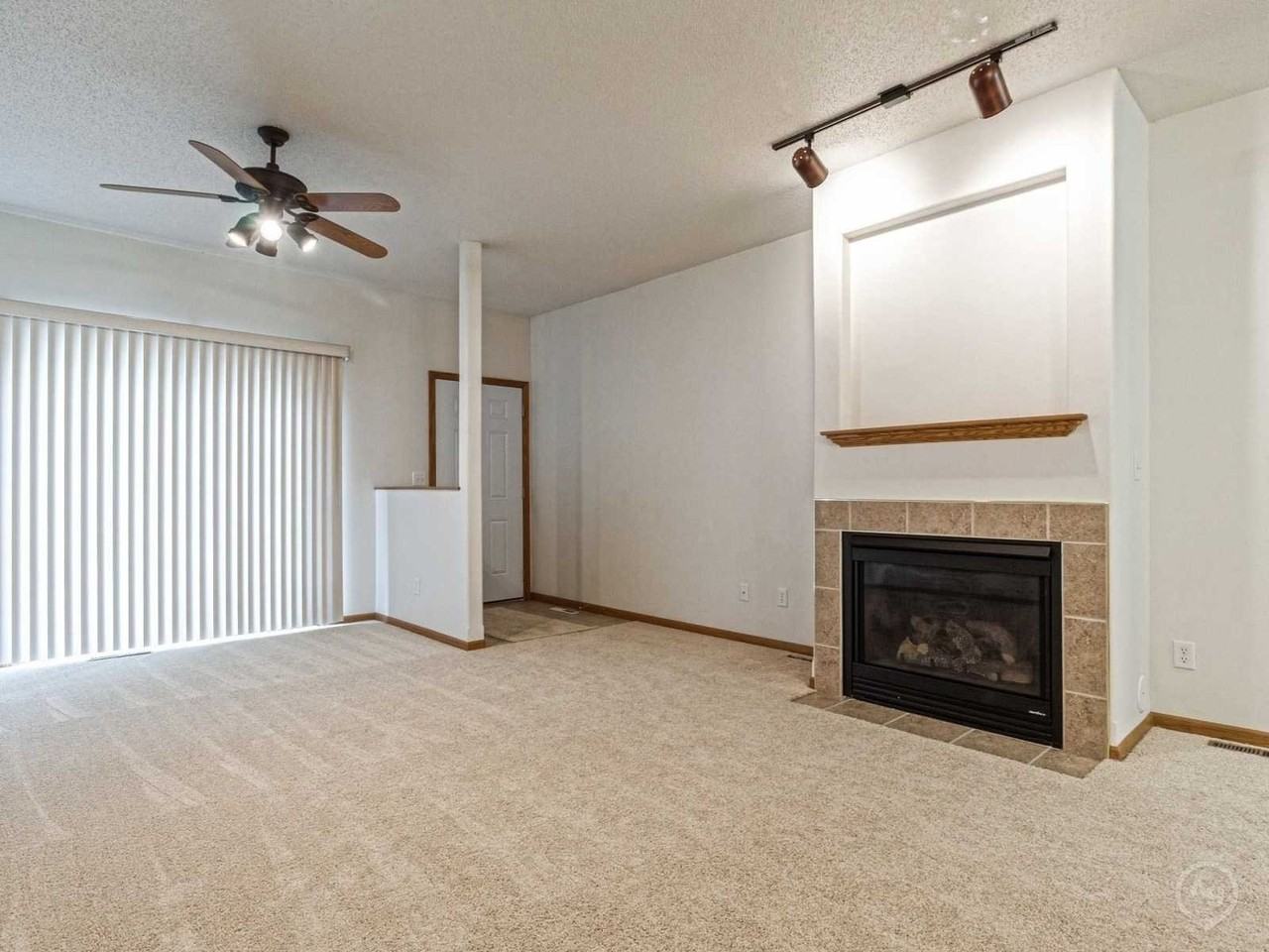 Tucker Pointe Townhomes - 3201 - Photo 2 of 5