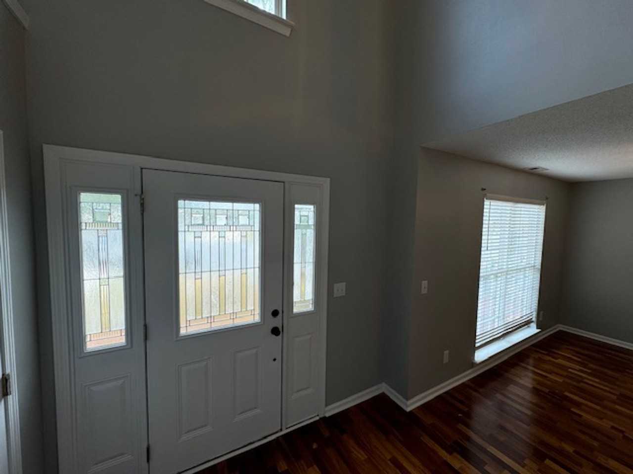 102 Alice Ct - Photo 4 of 32