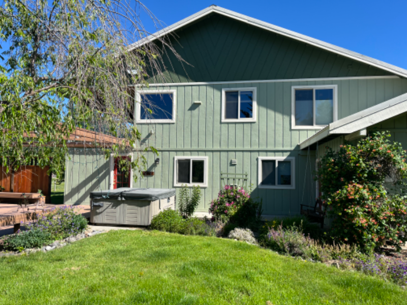 18527 Hazel St - Photo 2 of 40