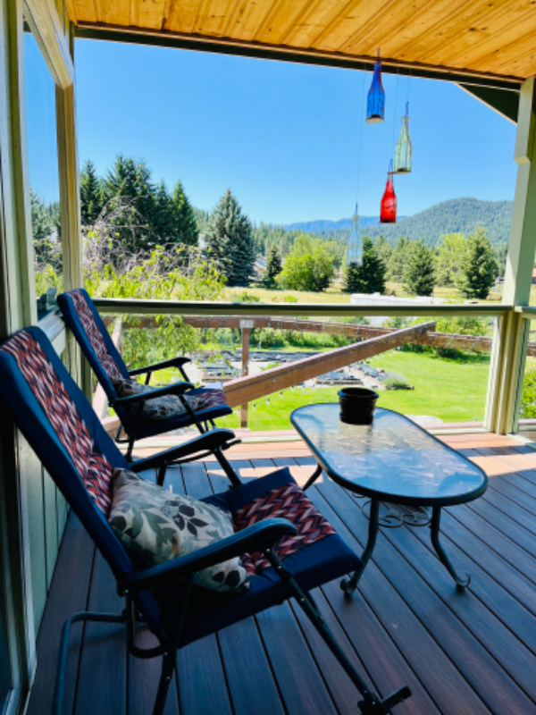 18527 Hazel St - Photo 3 of 40