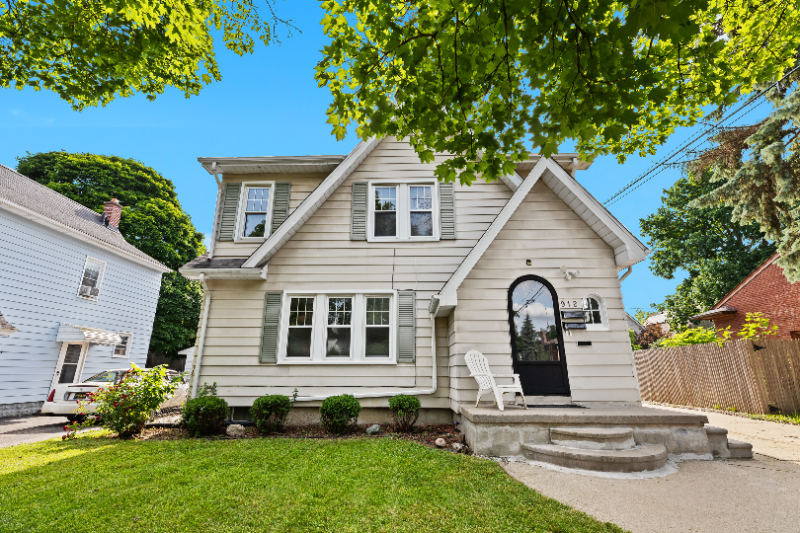 912 Lafayette St #A - Photo 2 of 19