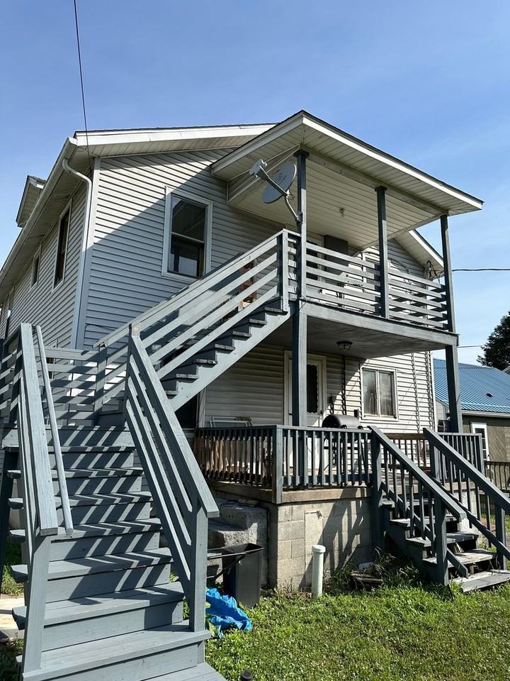 203 Hazel Street - Photo 2 of 10