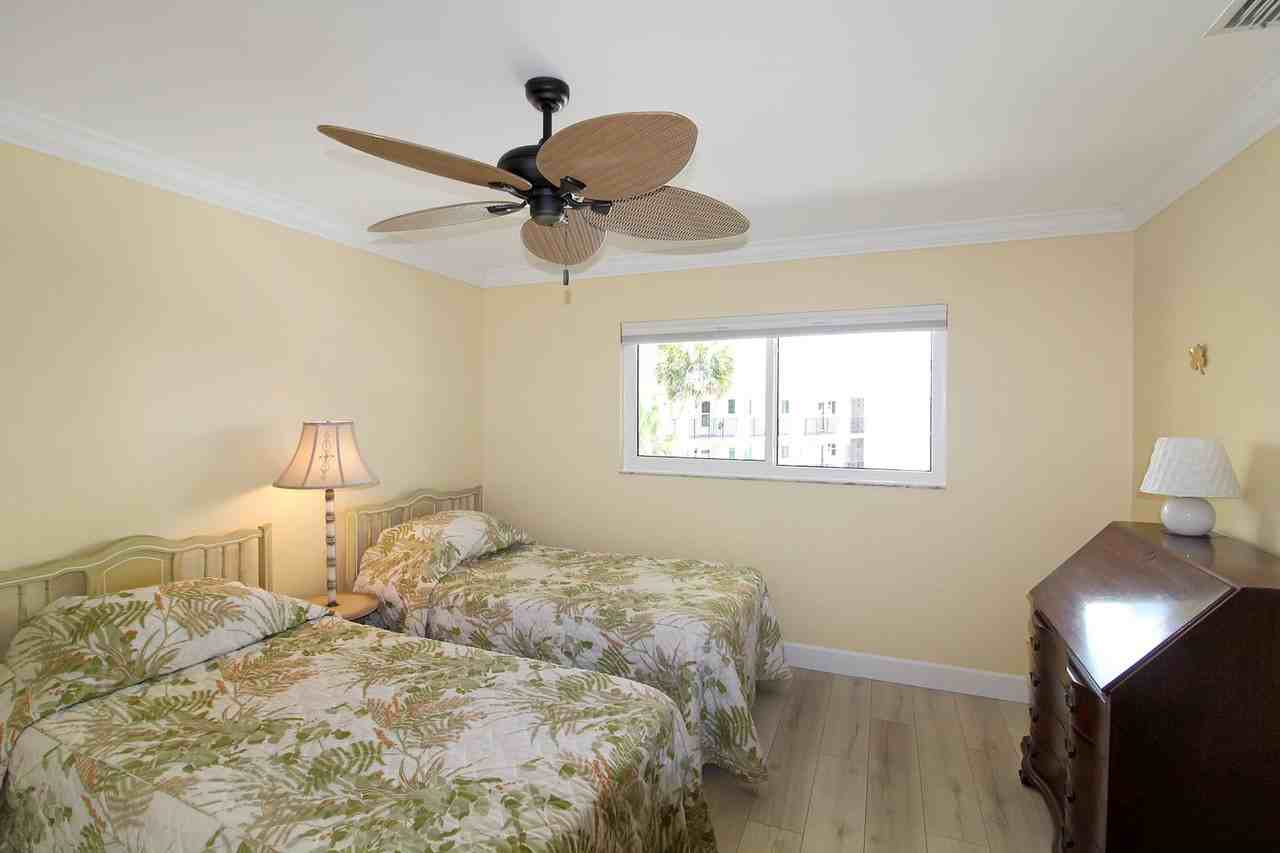 260 Santa Maria St #307 - Photo 4 of 11