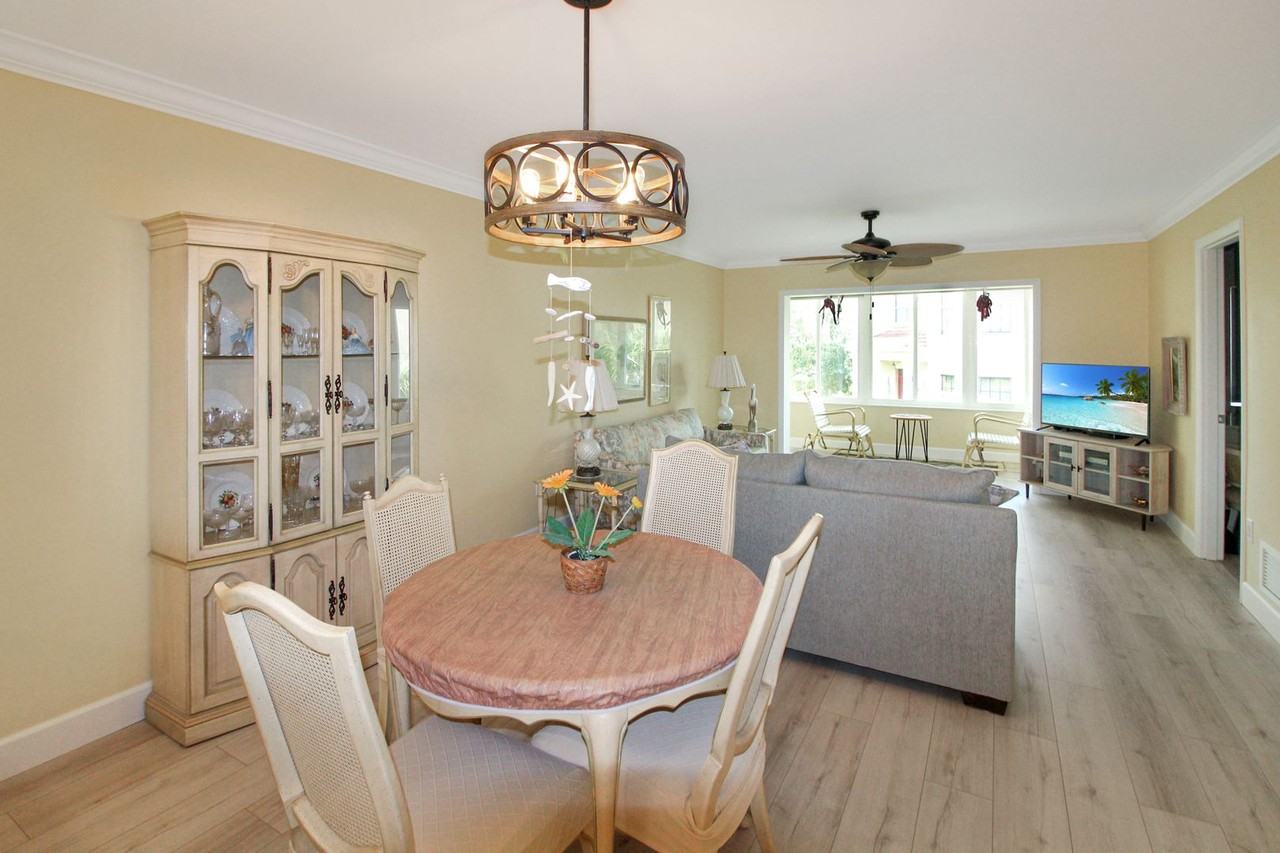 260 Santa Maria St #307 - Photo 6 of 11