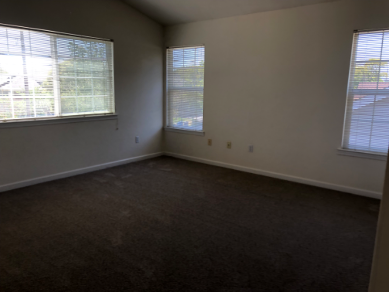 333 Edith St - Photo 3 of 11