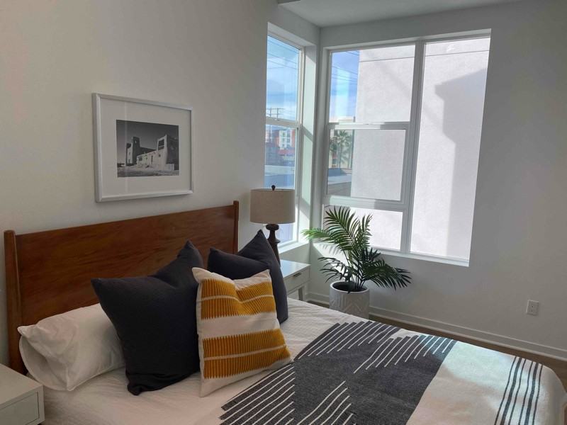 4829 Craner Ave - Photo 3 of 16