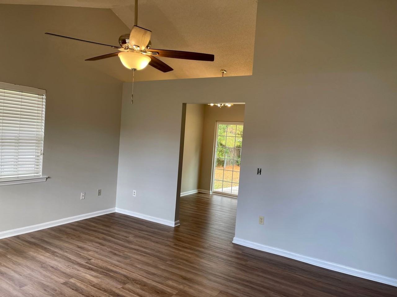 271 Sheila Dr - Photo 7 of 26