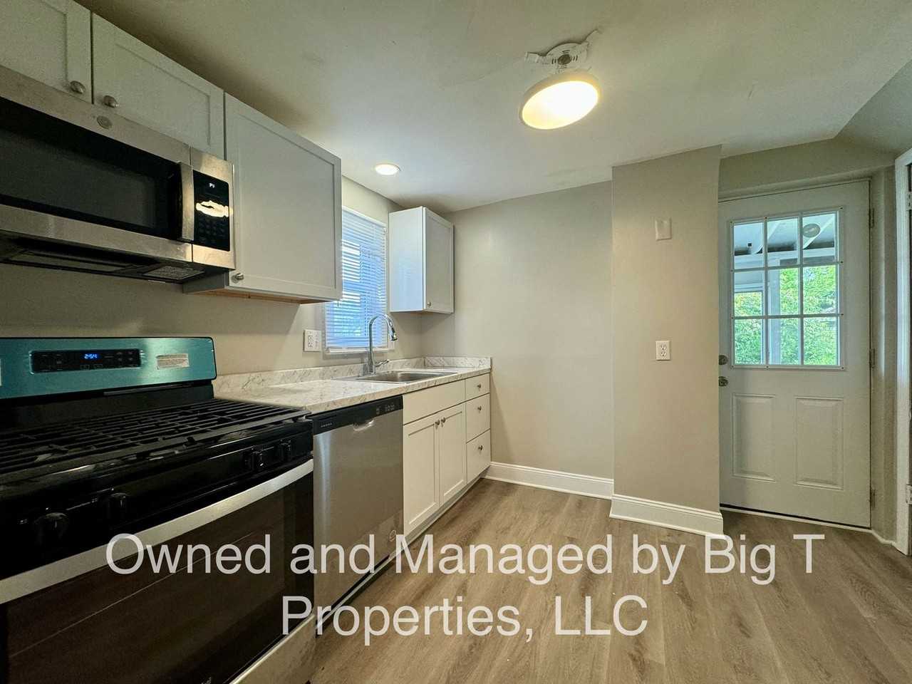 98 Garfield Ave - Photo 4 of 10