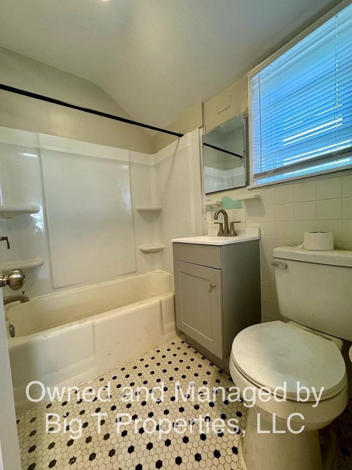 98 Garfield Ave - Photo 6 of 10