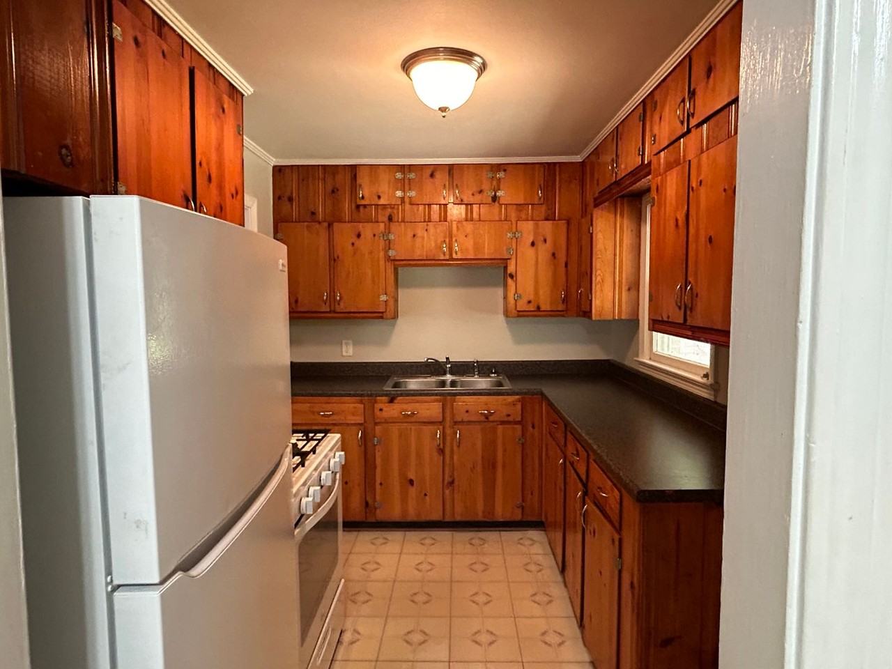 14 Dogwood Ave - Photo 5 of 17