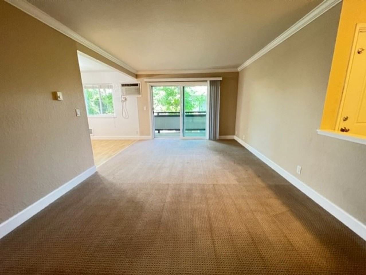 563 W Latimer Ave - Photo 3 of 20