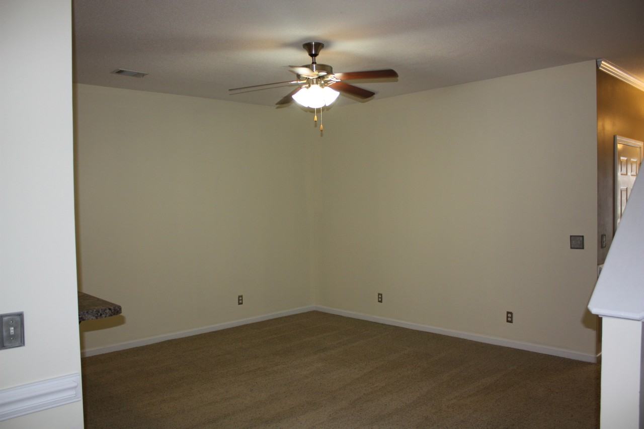 8 Reese Way - Photo 6 of 30