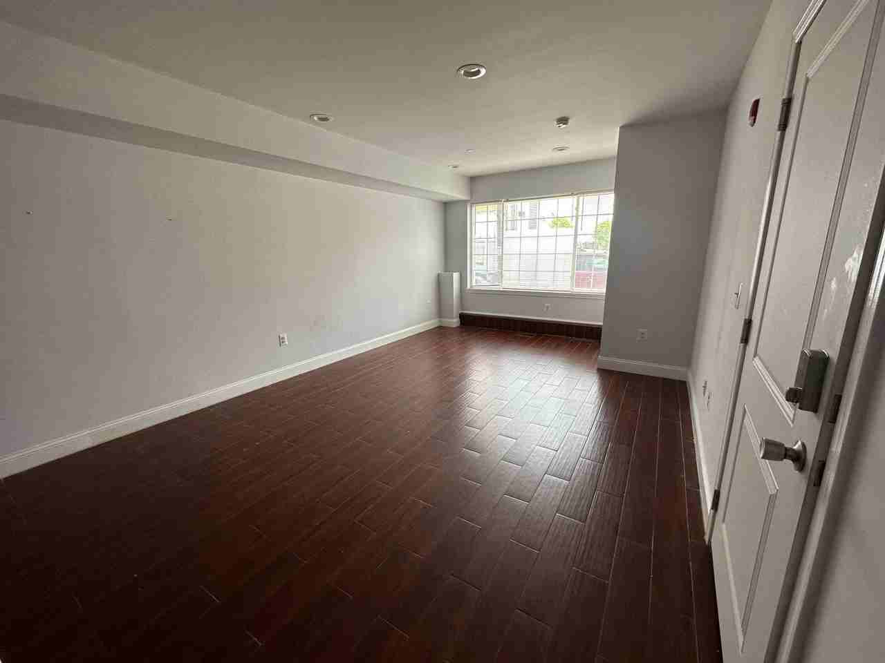 11th St N 657 - Photo 3 of 25