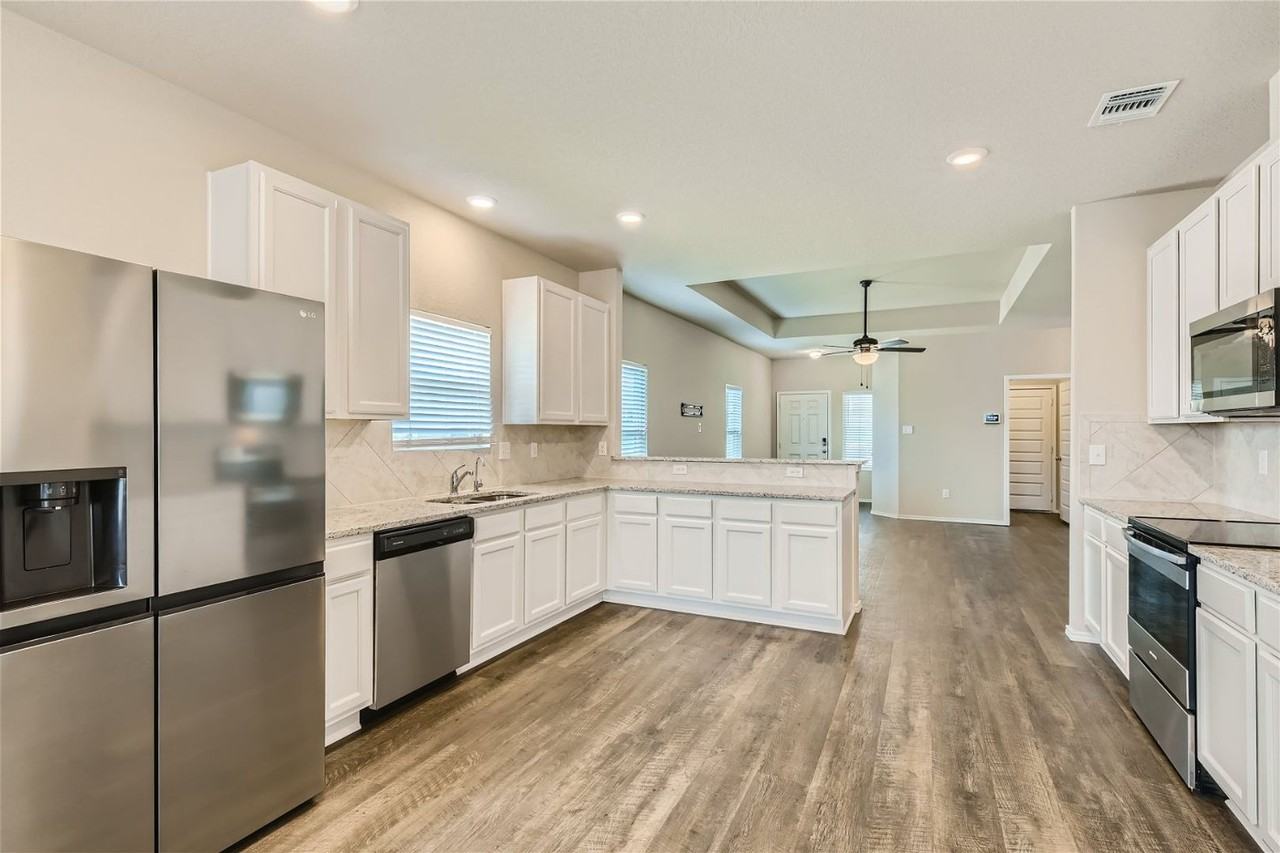 241 Bobwhite Way - Photo 3 of 12