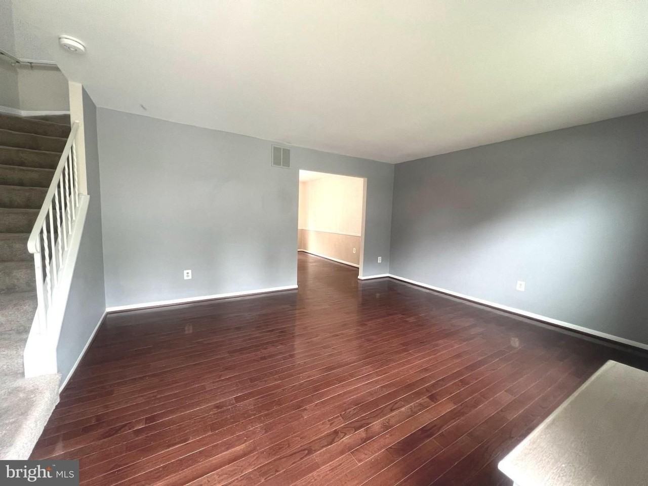 216 Cedarmere Cir - Photo 3 of 24