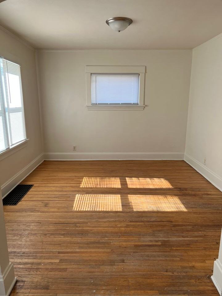1520 Bruner St - Photo 2 of 14