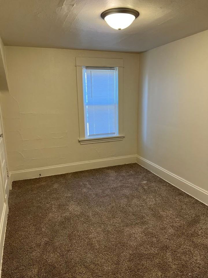 1520 Bruner St - Photo 7 of 14