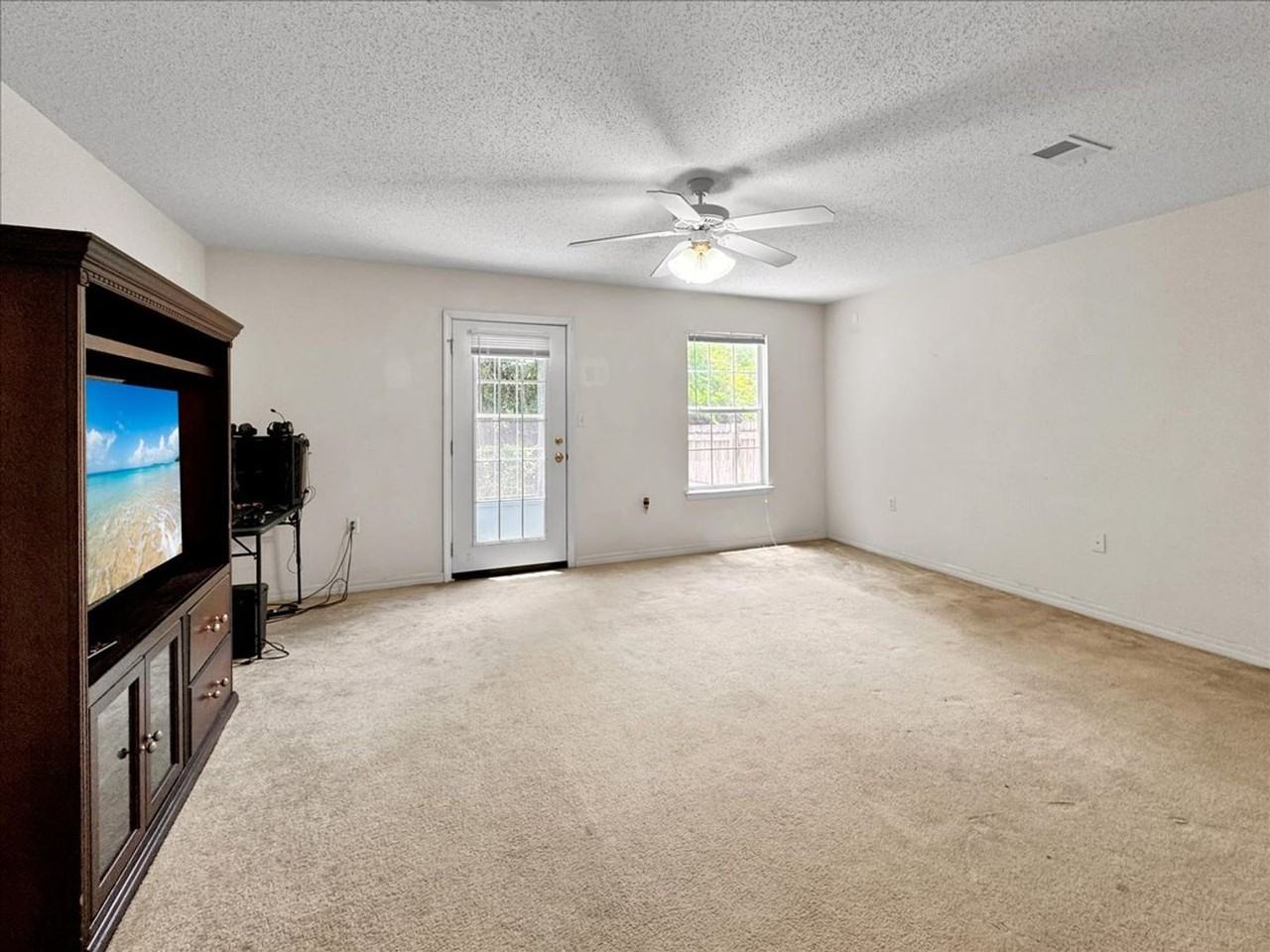 994 Scenic Oak Ln - Photo 6 of 31