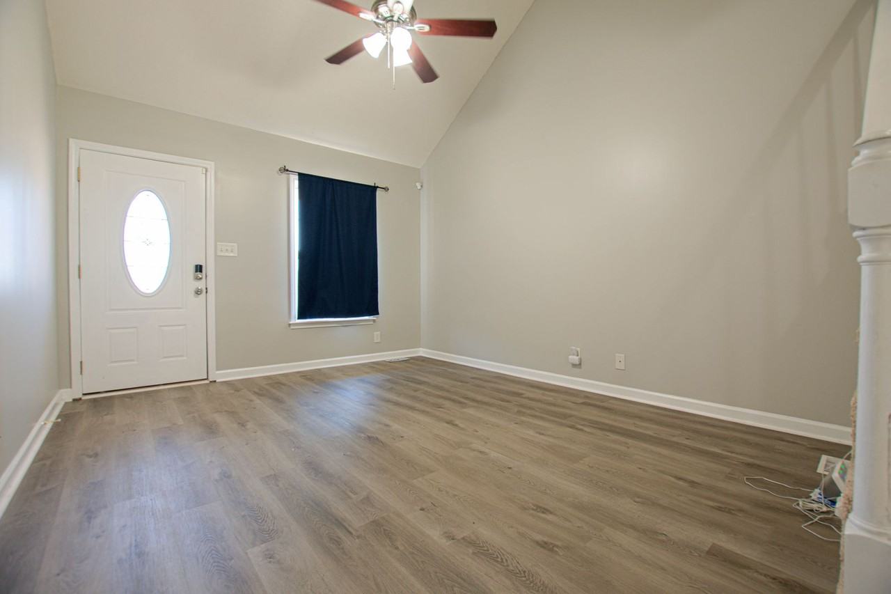 1701 Autumnwood Blvd - Photo 2 of 23