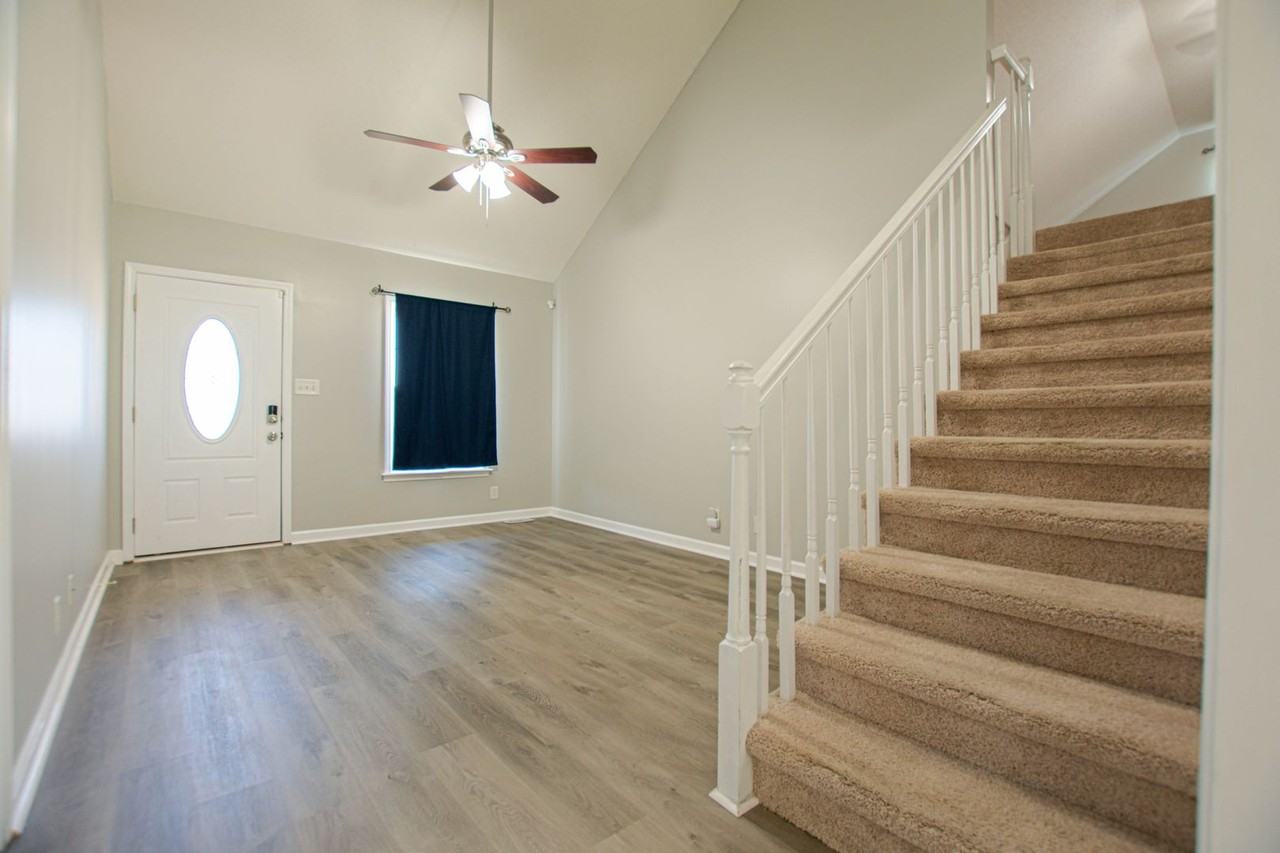 1701 Autumnwood Blvd - Photo 6 of 23