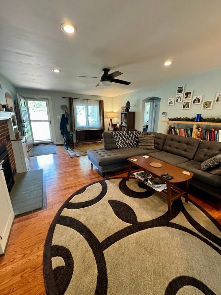 918 Chestnut Drive - Photo 4 of 24