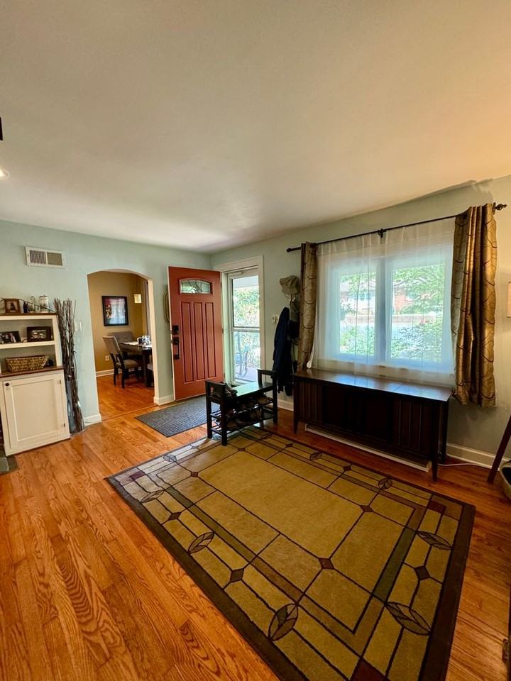 918 Chestnut Drive - Photo 6 of 24