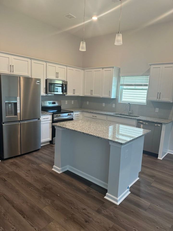 19 Stetson Dr - Photo 2 of 12
