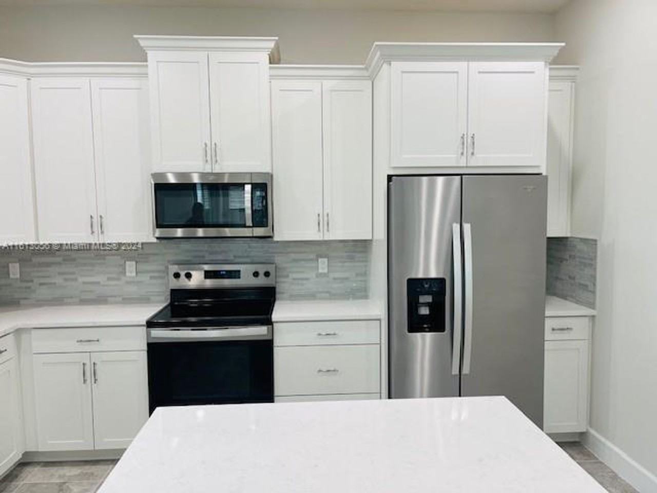 5459 Liberty Ln - Photo 2 of 17