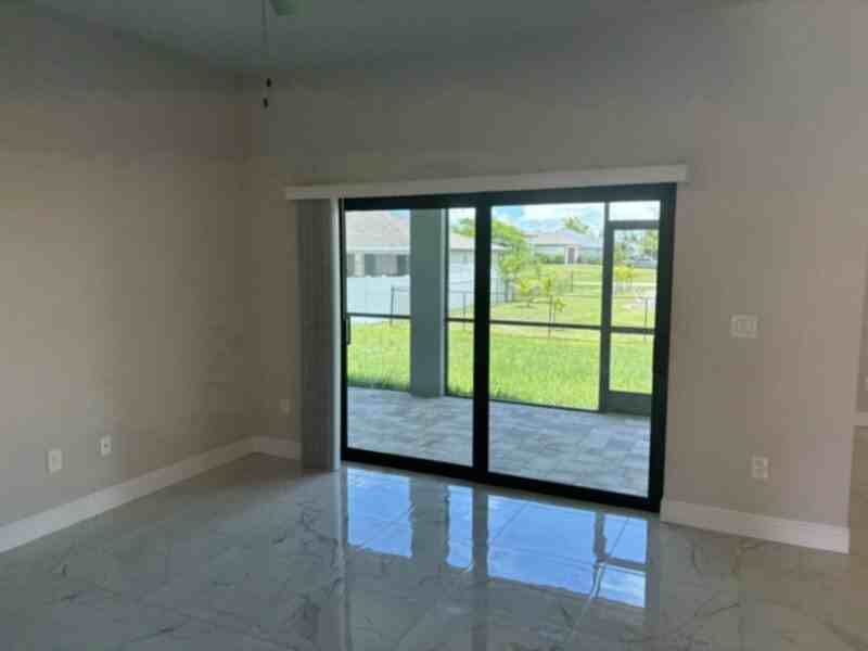 130 Sw 37th Ave - Photo 6 of 25