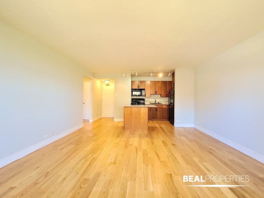 445 West Wellington Avenue #CL08H