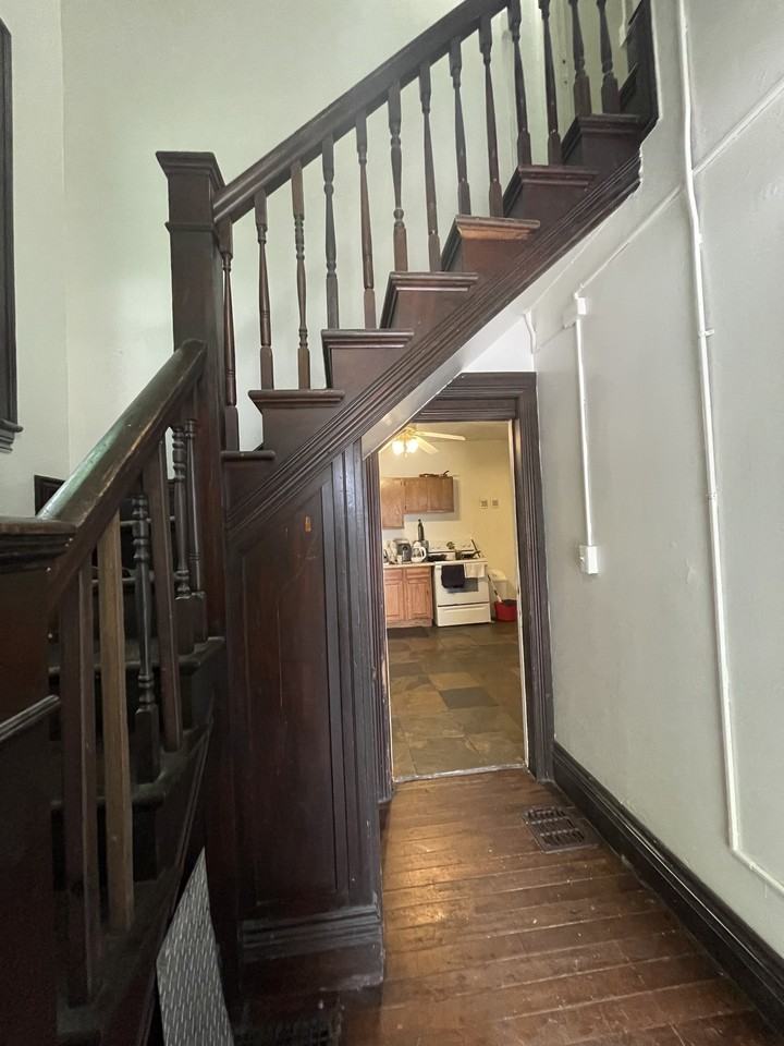 409 Washtenaw Rd - Photo 7 of 18