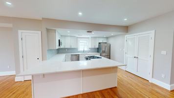 featured image of 911 Monroe St Nw #3