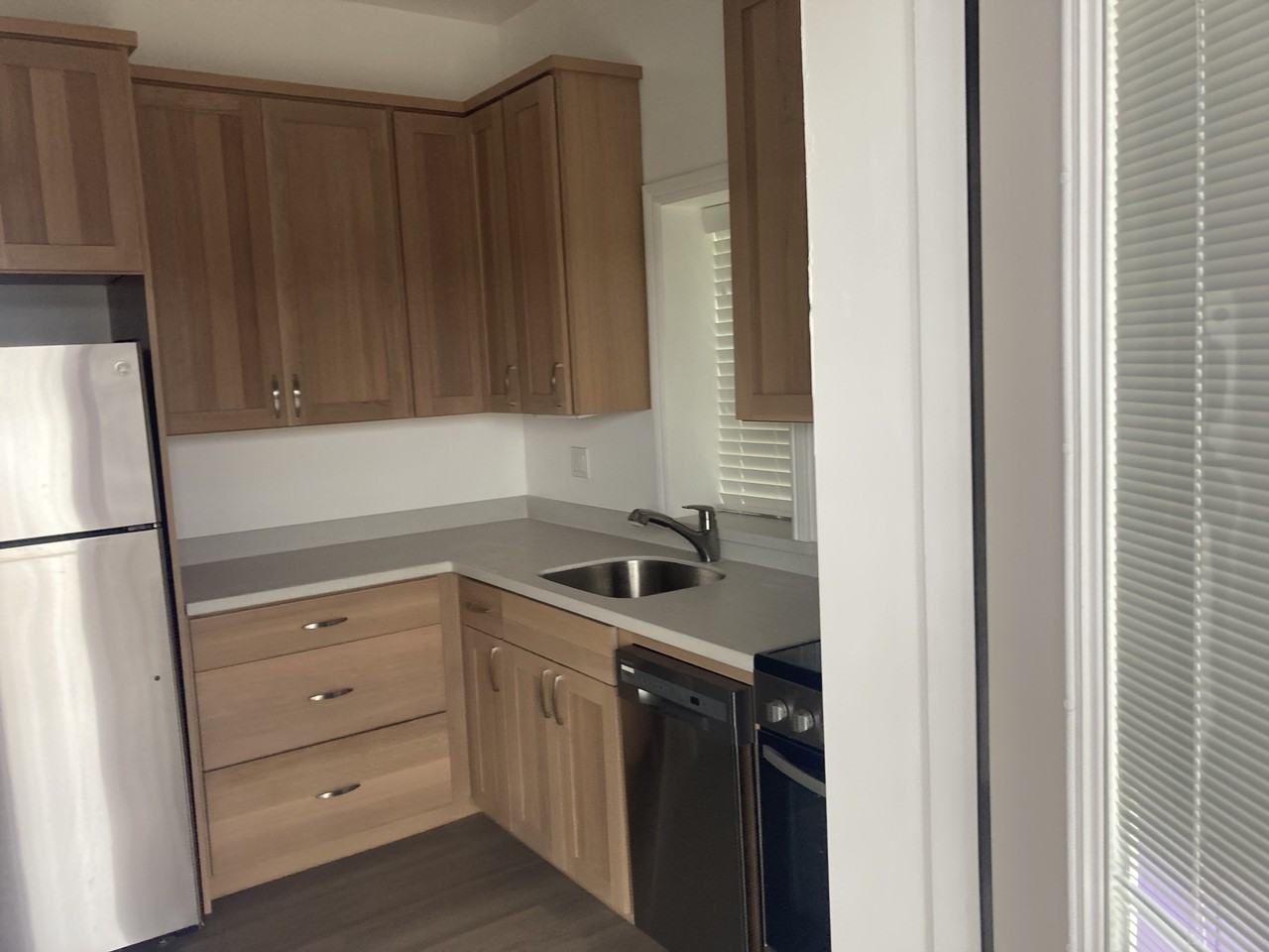 167 Pacific Ave #NA - Photo 3 of 11