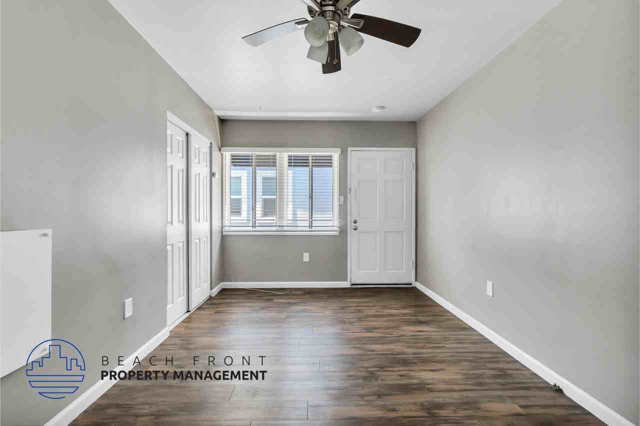 Naples Isle Apartments - Photo 5 of 31