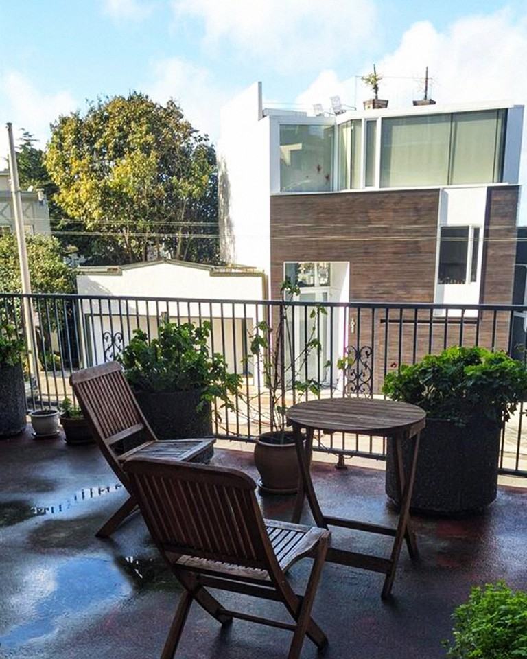 1040 Ashbury Street - Photo 2 of 28