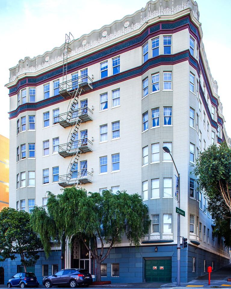 1395 Golden Gate Avenue - Photo 7 of 17