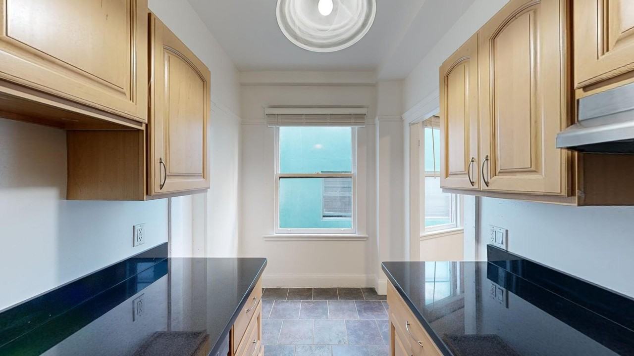 346 Leavenworth Street - Photo 6 of 13