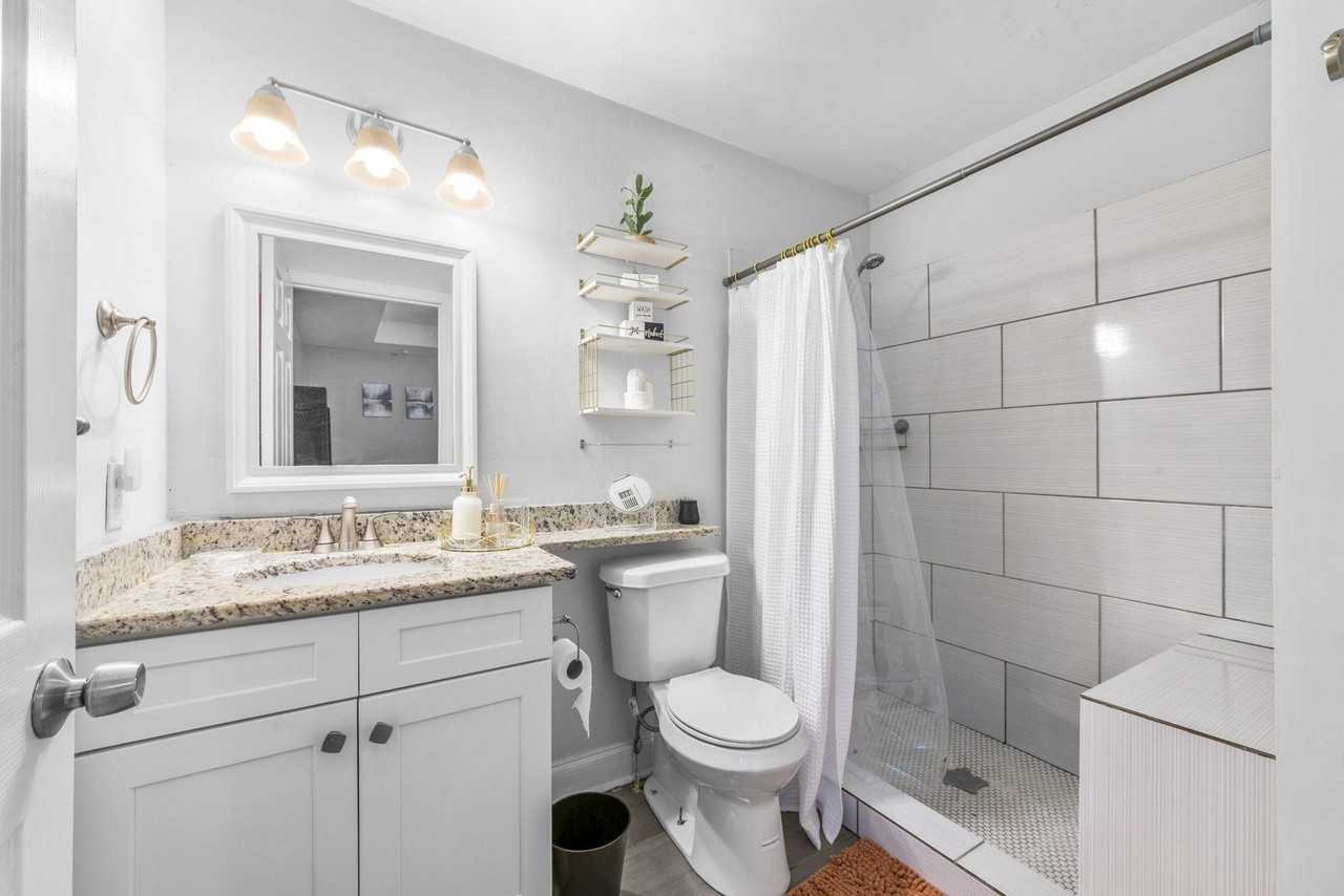 Waters Rd Sw - Photo 2 of 8