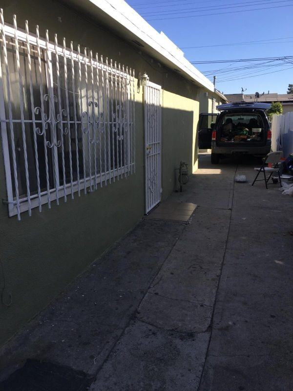 8868 S Central Ave - Photo 2 of 17