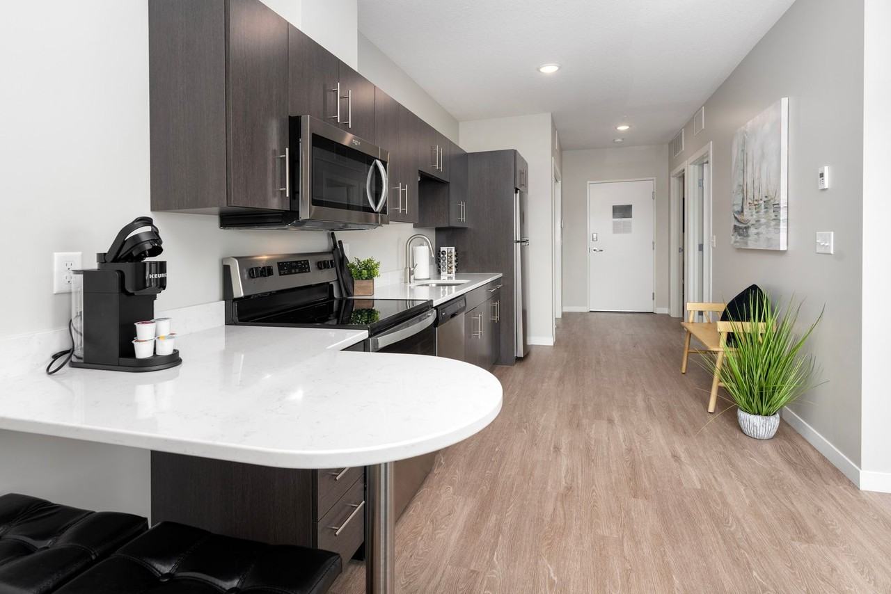 Lincoln Park Flats - Photo 7 of 10