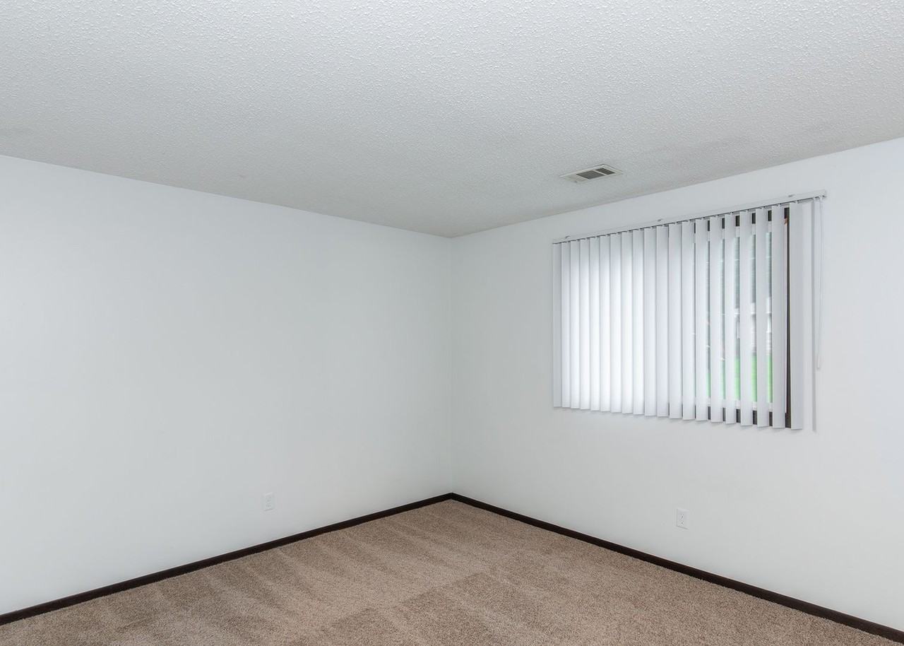 Valley View Apartments - Photo 3 of 7
