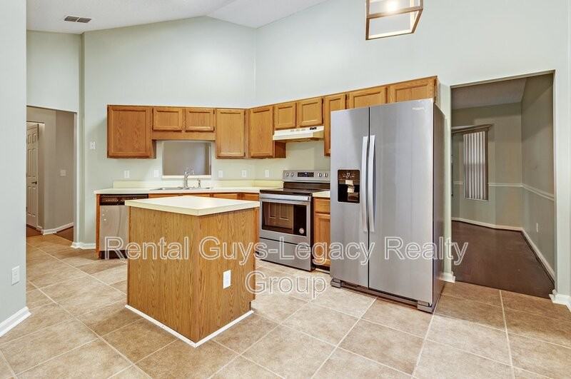 3861 Karissa Ann Pl E - Photo 4 of 17