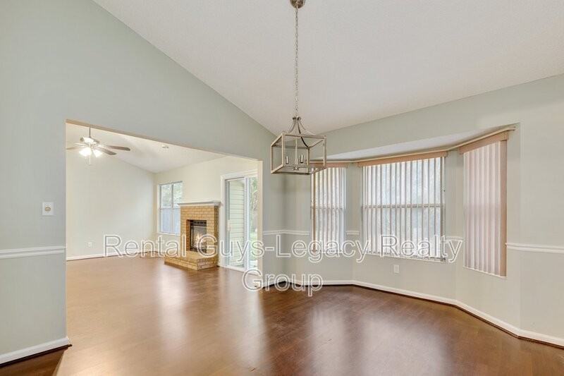 3861 Karissa Ann Pl E - Photo 7 of 17