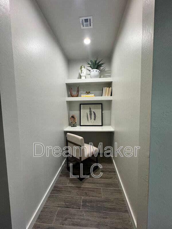 2807 Clifton Ter - Photo 7 of 39