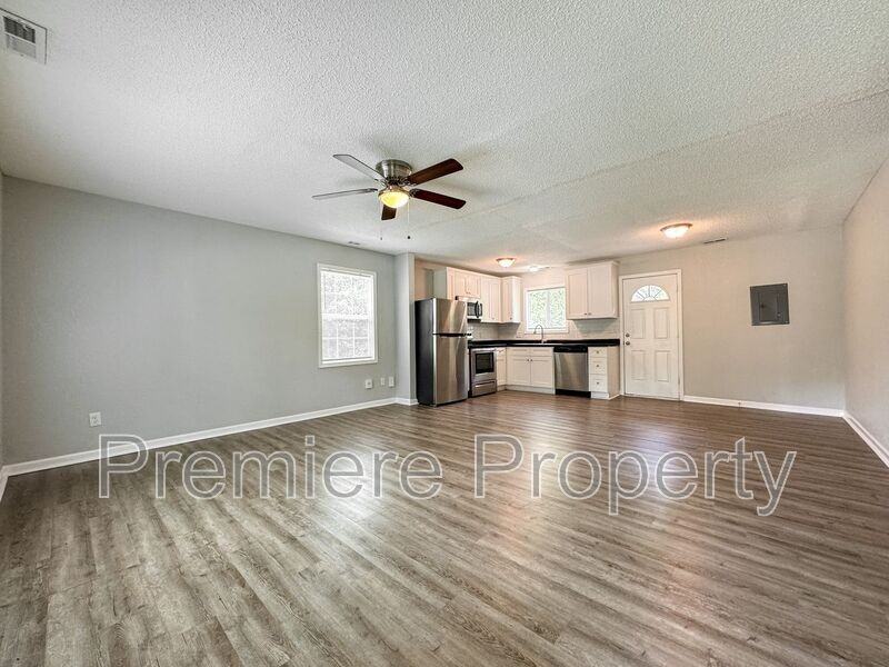1629 N 61st Ter - Photo 2 of 11