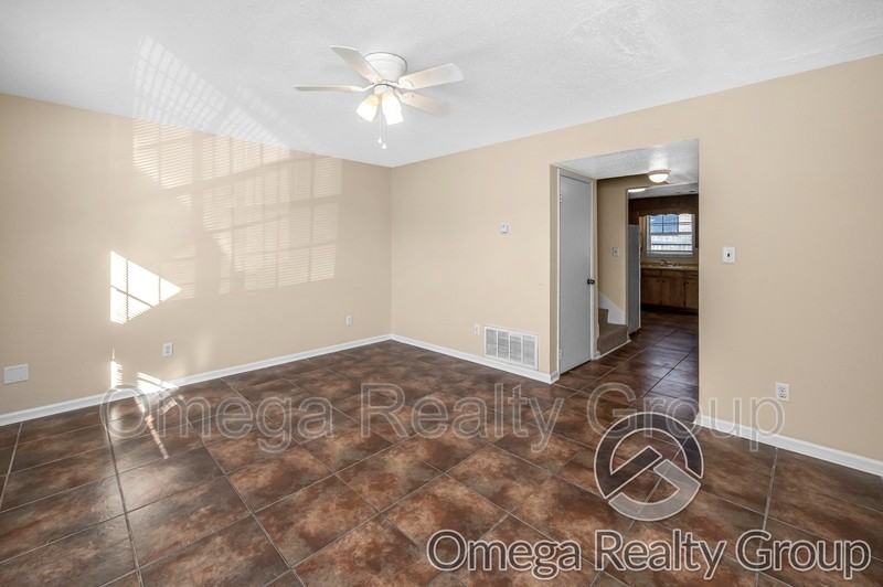 2705 18th Ave #2B - Photo 4 of 23