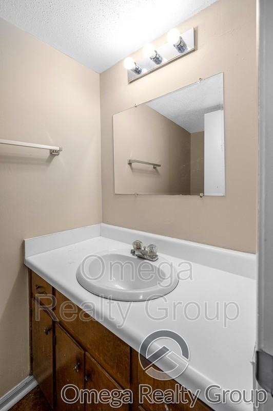 2705 18th Ave #2B - Photo 7 of 23